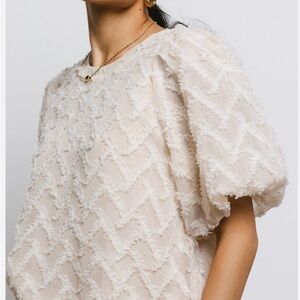 Women's Cream Textured Puff Sleeve Top